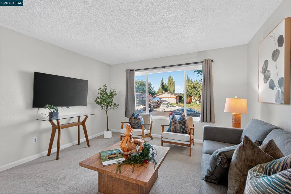 Pittsburg, CA 94565,3904 Meadowbrook Cir