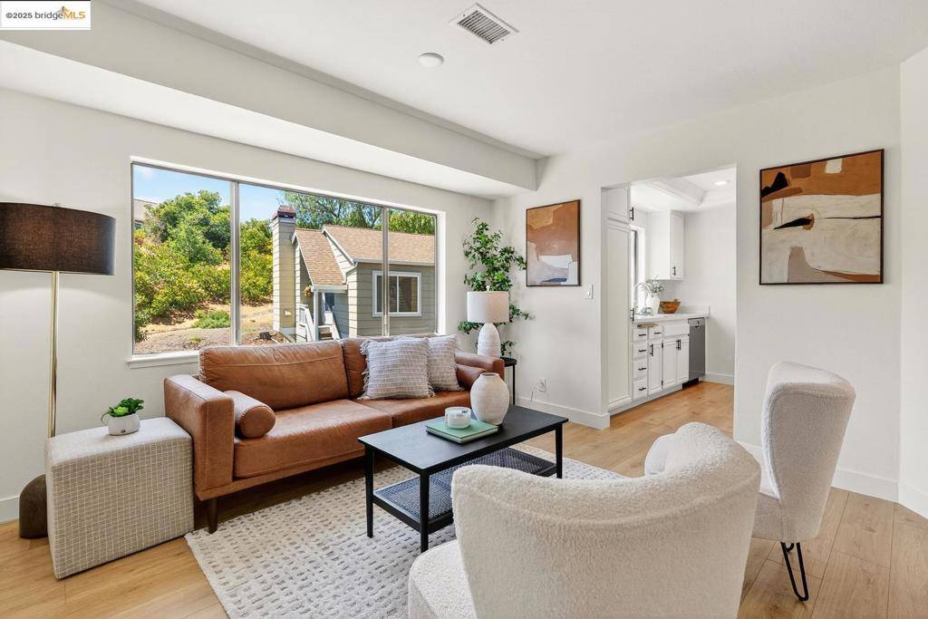 Martinez, CA 94553,221 Village Place