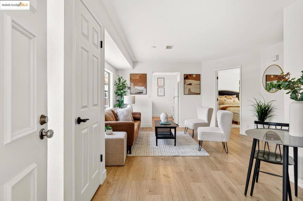 Martinez, CA 94553,221 Village Place