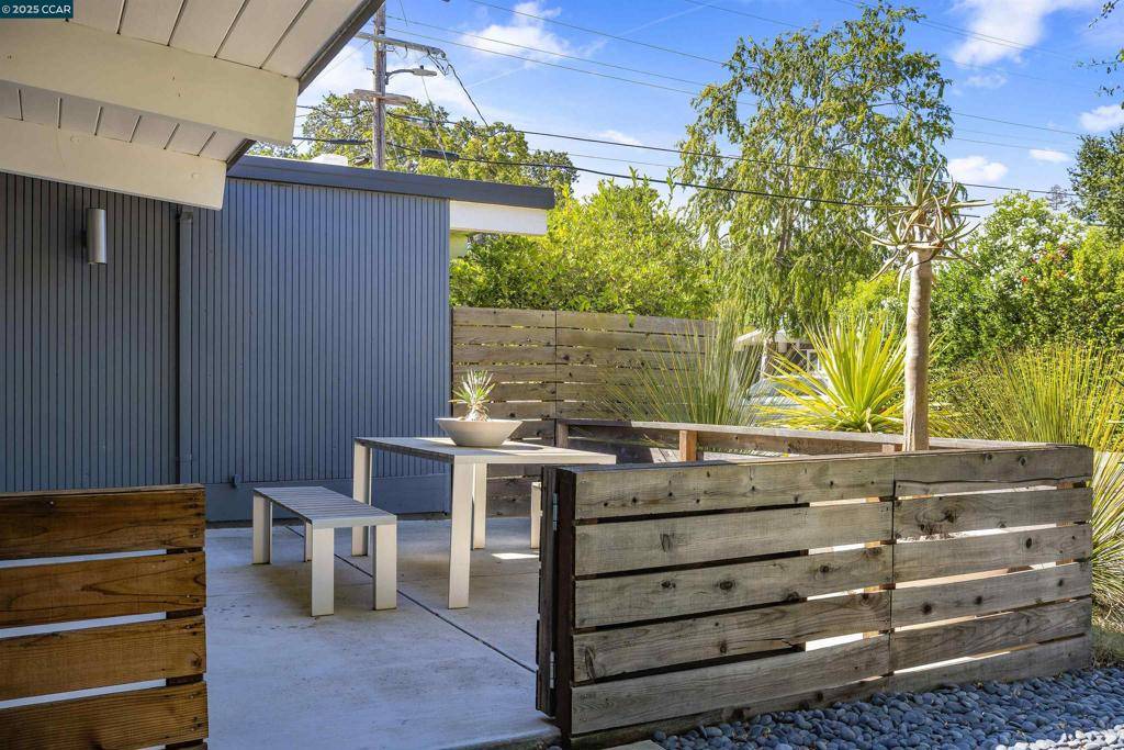 Walnut Creek, CA 94598,231 Los Cerros Ave