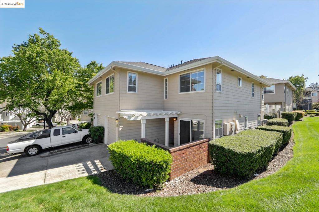 Martinez, CA 94553,204 Pebblecreek Ct