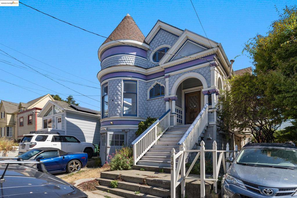 Oakland, CA 94612,102 Hamilton Pl
