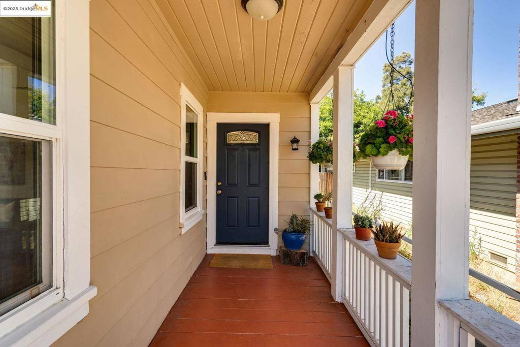 Vallejo, CA 94590,1148 Nebraska ST