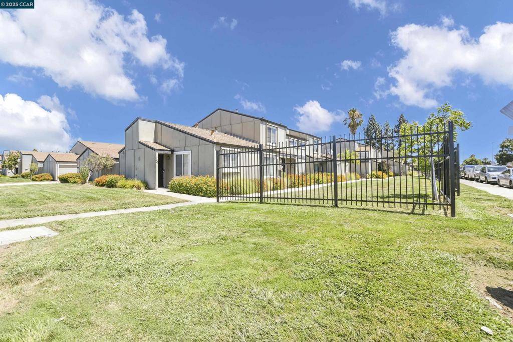 Antioch, CA 94509,104 Rainier Ln