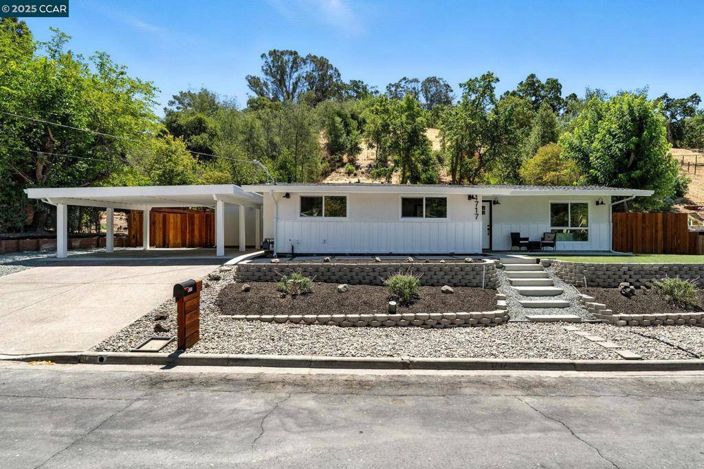Lafayette, CA 94549,1717 Springbrook Rd