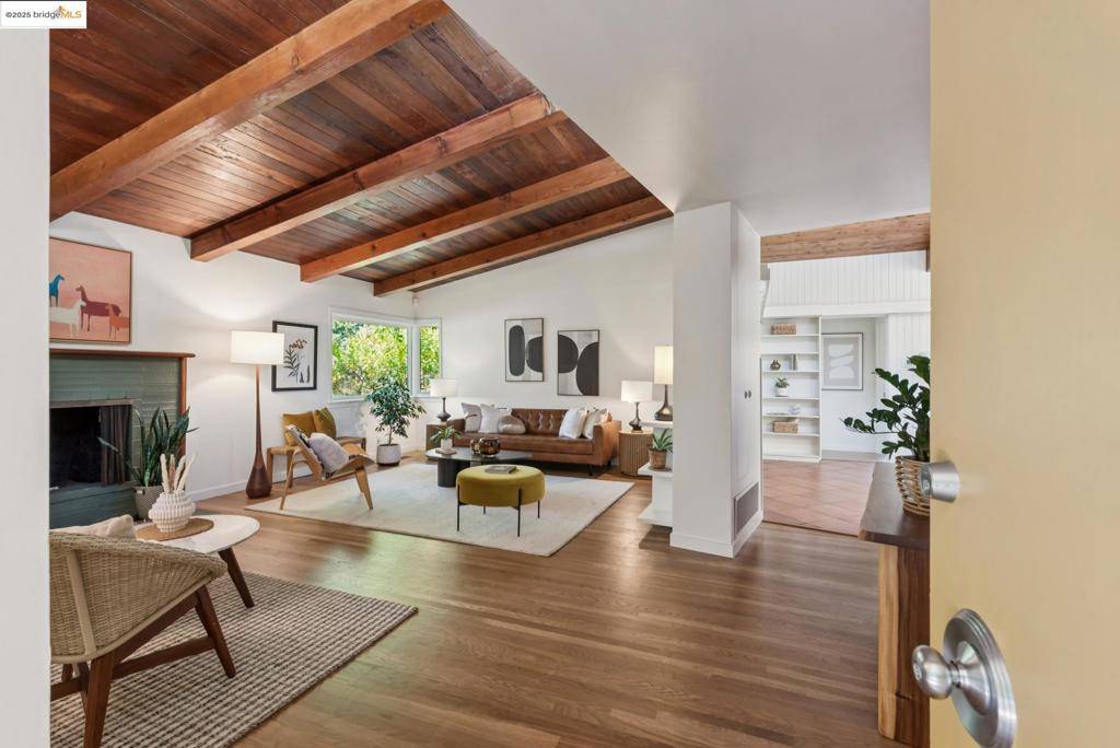 Kensington, CA 94707,39 Norwood Ave