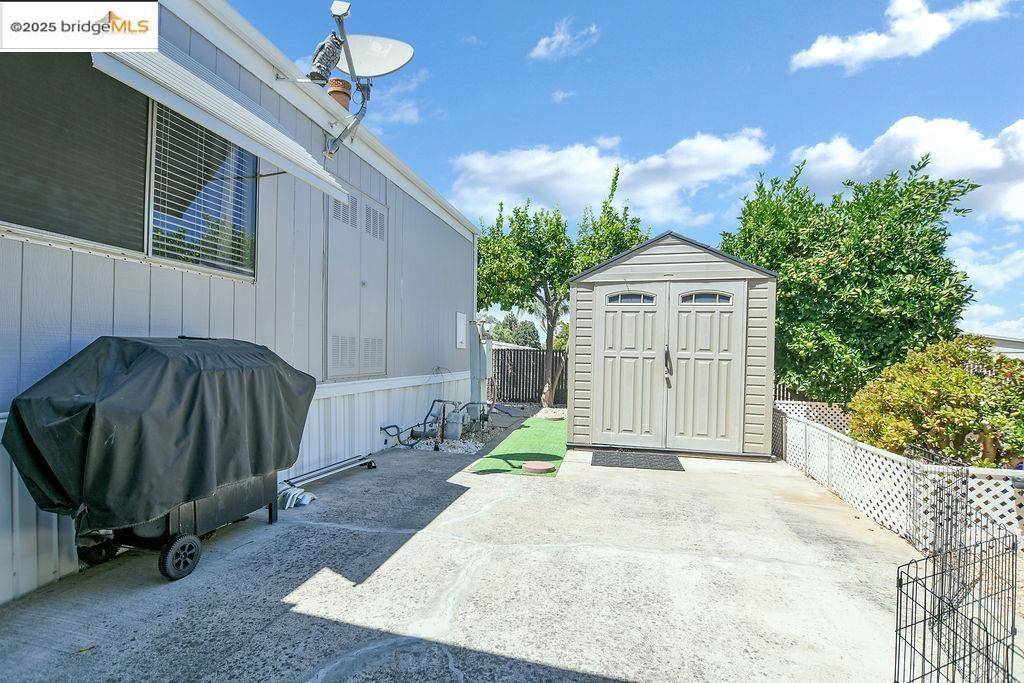 Pittsburg, CA 94565-9999,237 Aloha Way