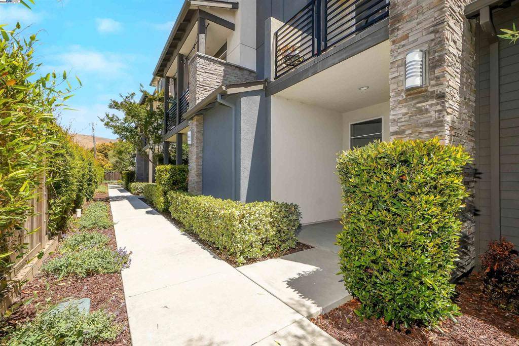 Hayward, CA 94544,222 Dash Ct.