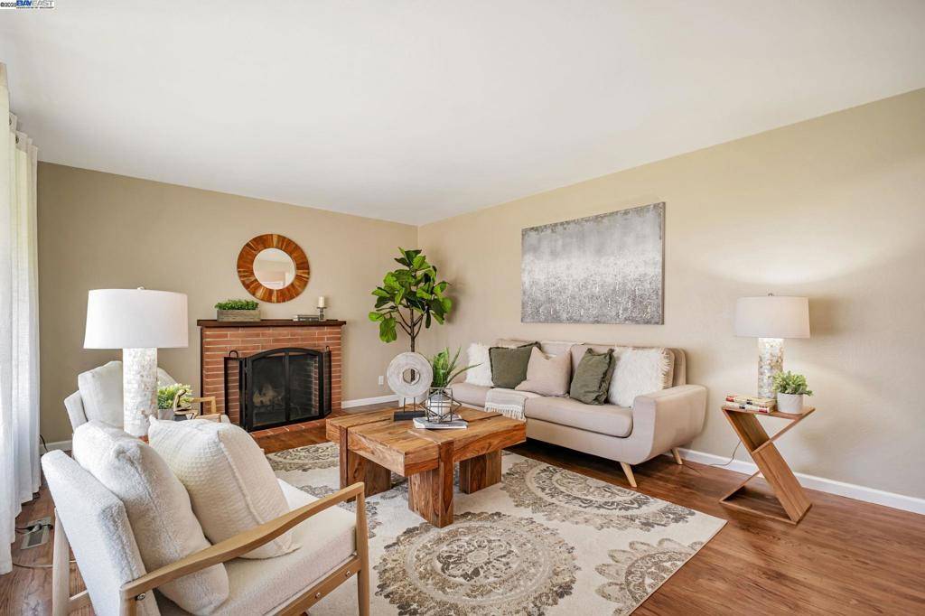 San Lorenzo, CA 94580,15586 Via Madeline