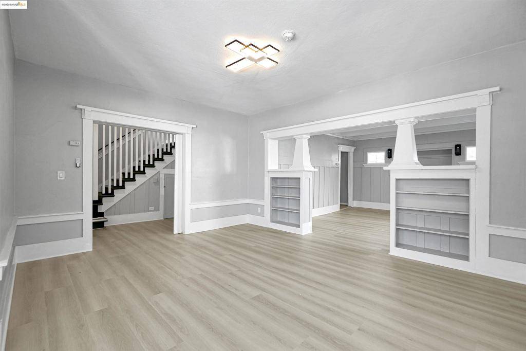 Oakland, CA 94606,2207 E 19th St