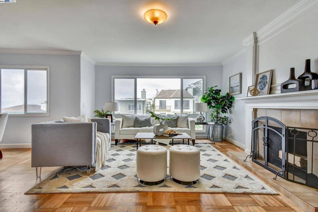 Daly City, CA 94015,153 Morningside Dr