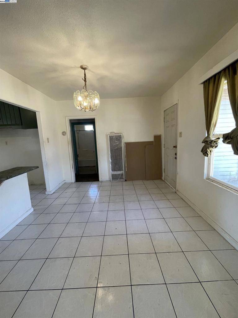 Sacramento, CA 95824,2750 33rd Ave