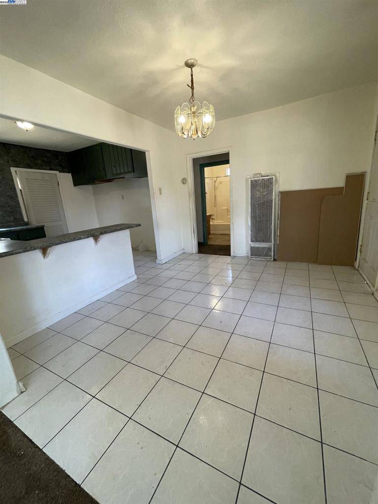 Sacramento, CA 95824,2750 33rd Ave