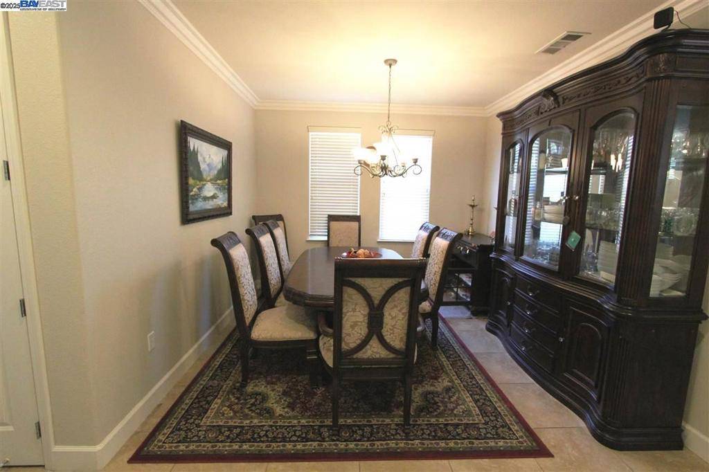 Dublin, CA 94568-7357,5199 SALERNO DR