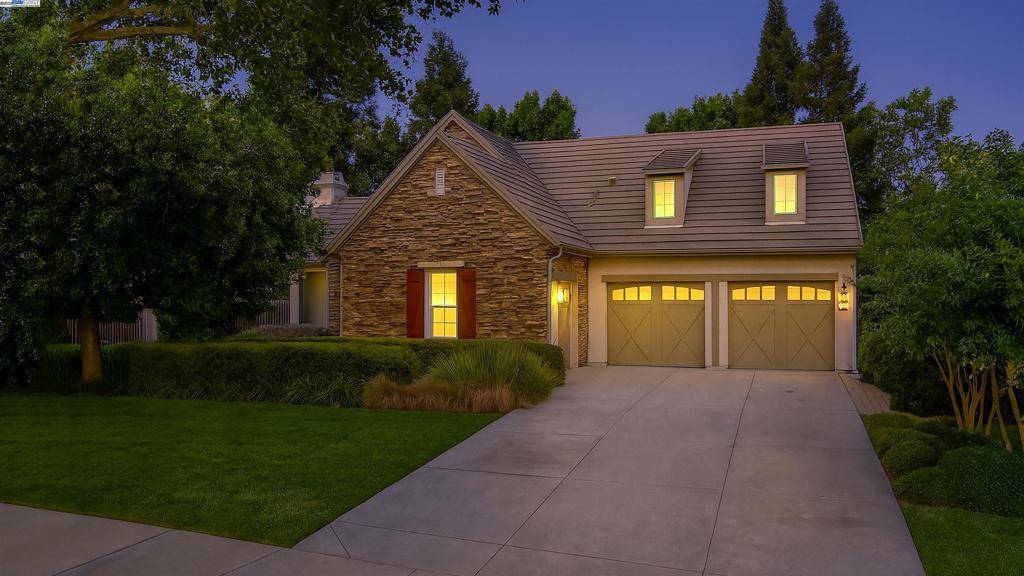 Ripon, CA 95366,1993 Fairway Oaks Dr