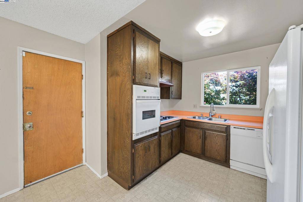 Dublin, CA 94568,6988 Lancaster Rd