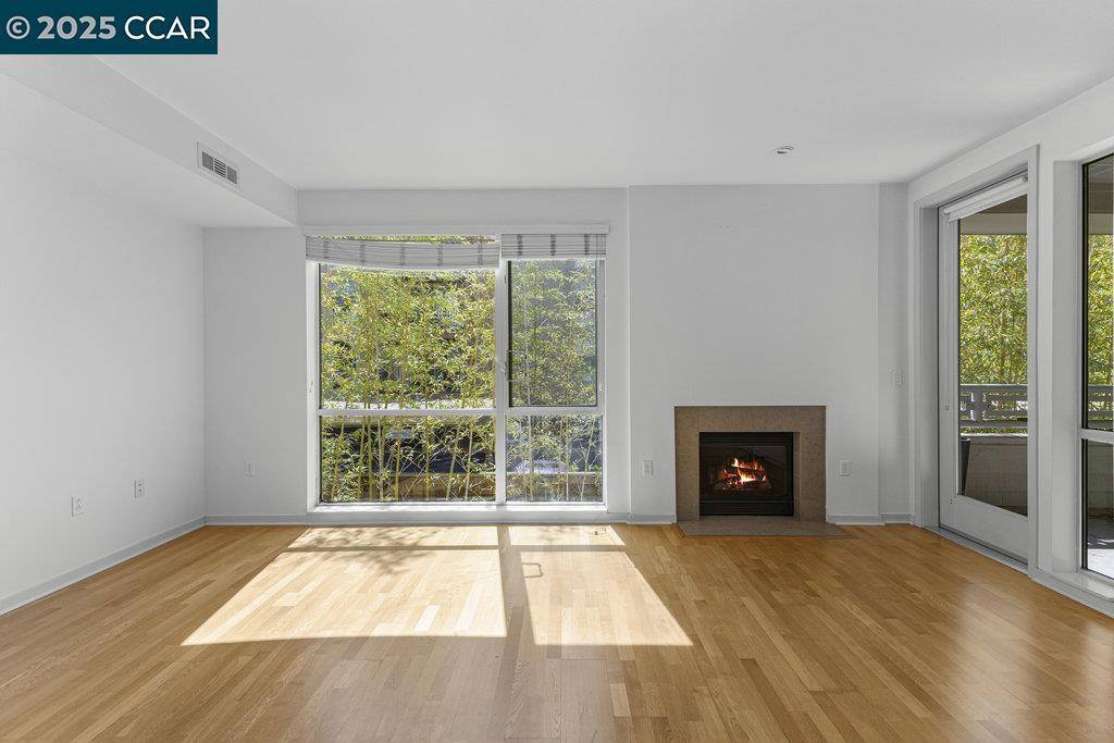 Walnut Creek, CA 94596,1655 N California Blvd #232