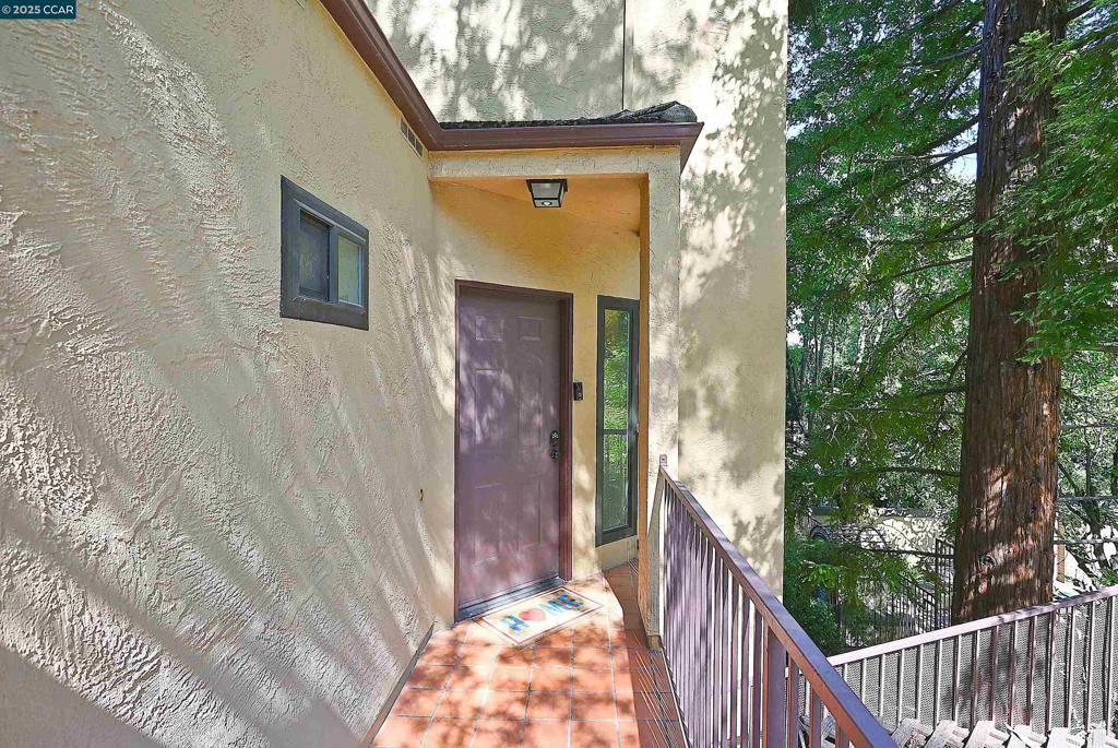Lafayette, CA 94549,3279 Mt Diablo Court #13
