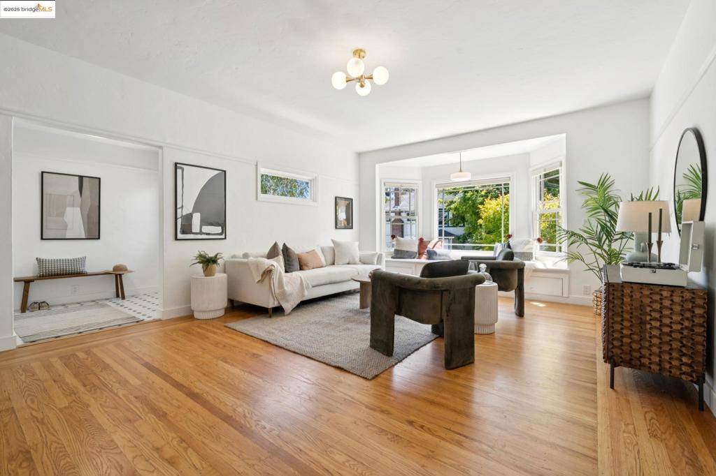 Oakland, CA 94609,406 62nd St