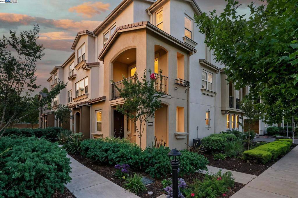 San Jose, CA 95111,2702 Urbino Ct