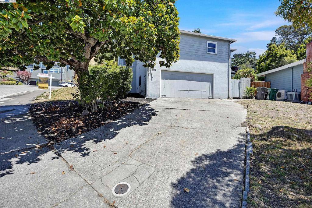 Oakland, CA 94602,5040 Pierpoint Ave