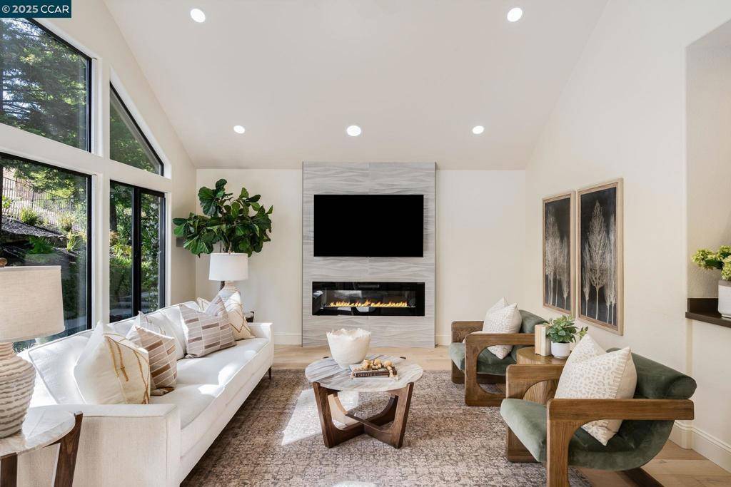 Danville, CA 94506,3363 Deer Hollow Dr