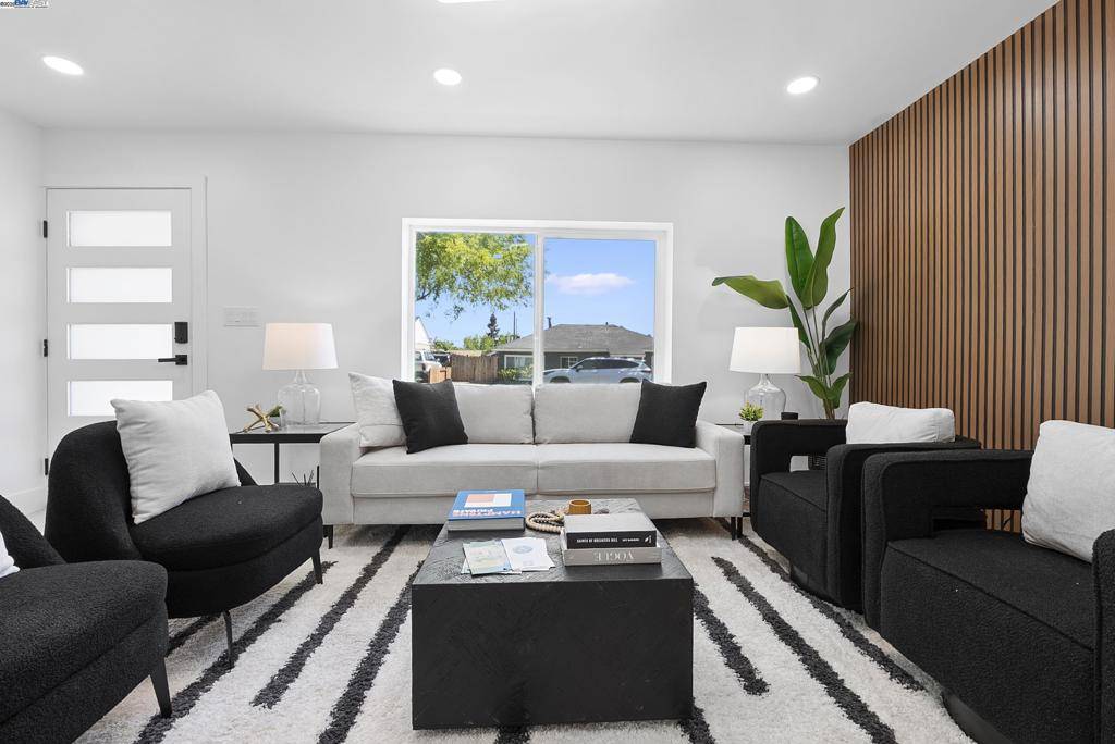 Redwood City, CA 94062,450 Lancaster Way