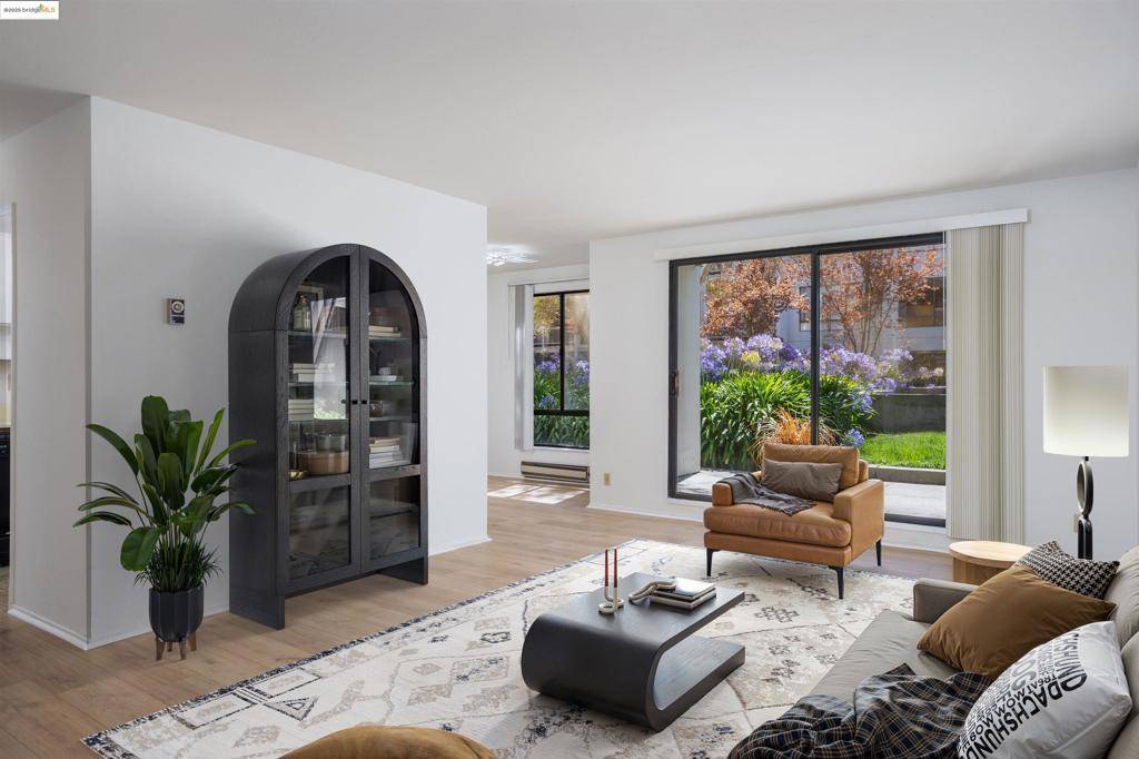 Emeryville, CA 94608,4 Commodore Dr #D229