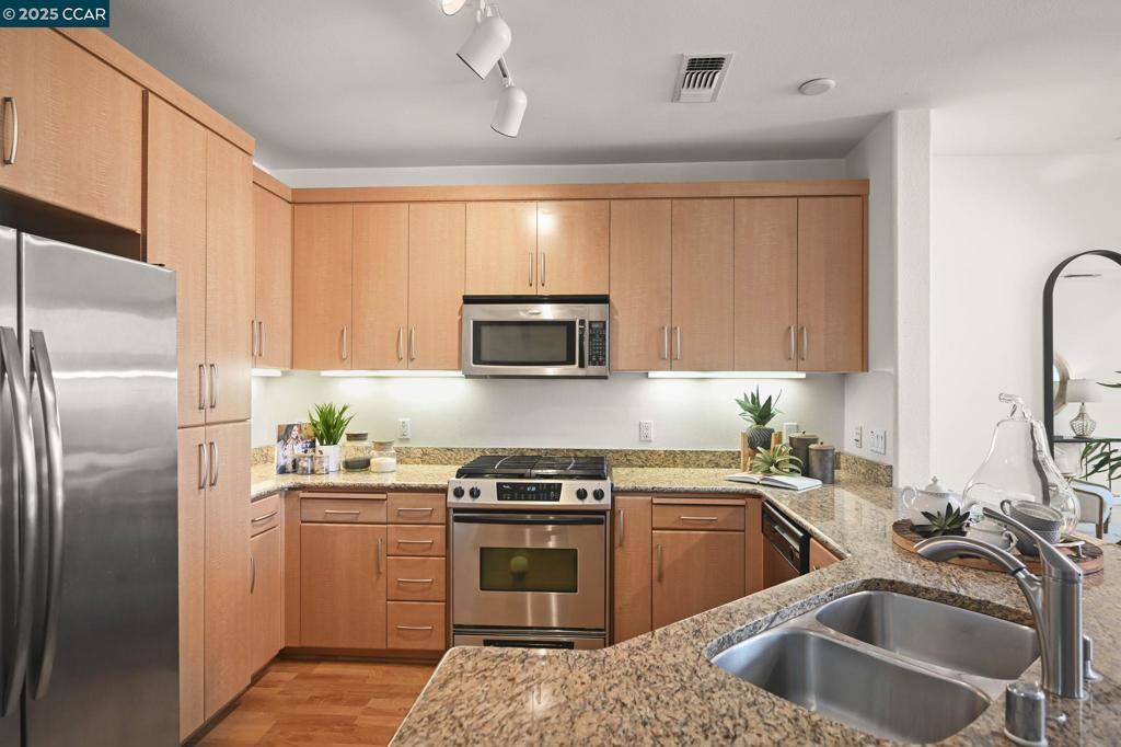 Dublin, CA 94568,5501 De Marcus Blvd #401