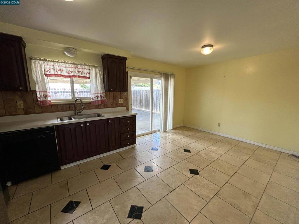Pittsburg, CA 94565,26 Leeward Way