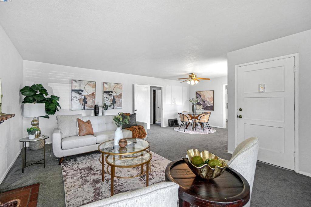 Castro Valley, CA 94546,4216 Gem Ave