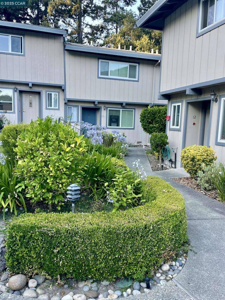 Moraga, CA 94556,2129 Ascot Dr #15