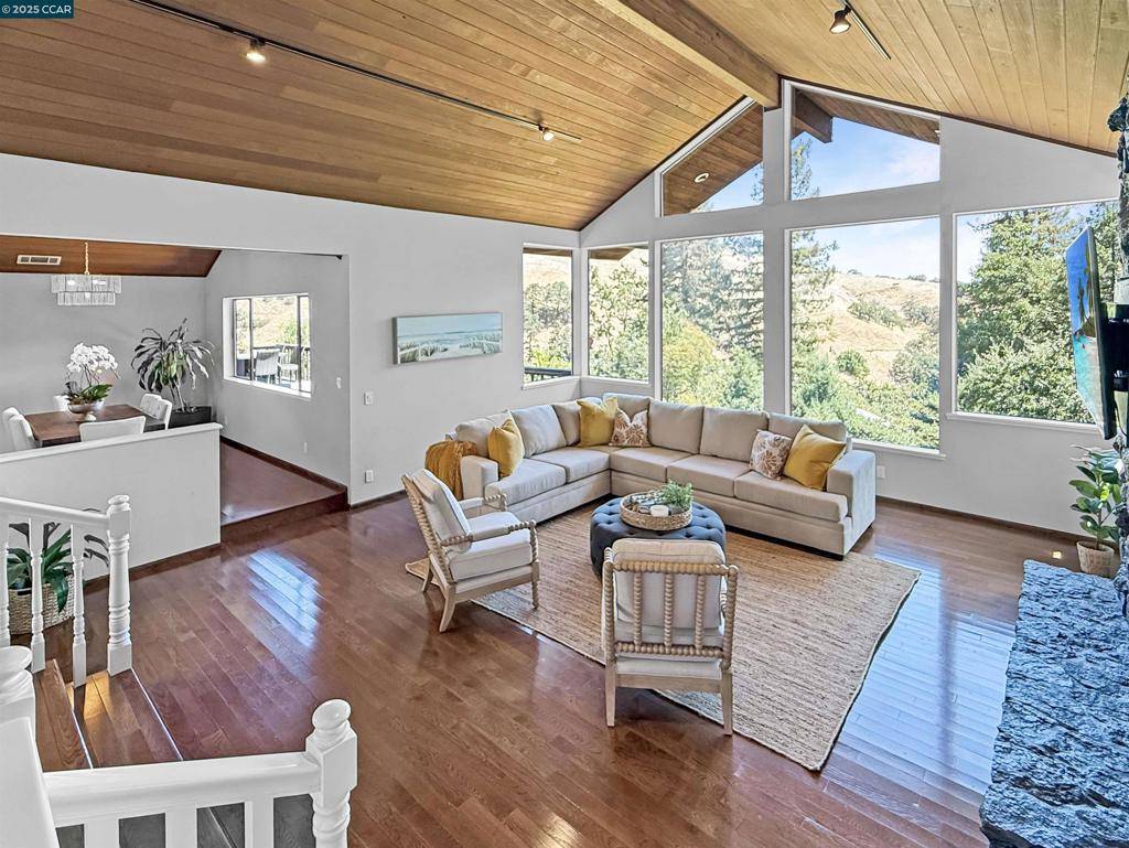 Walnut Creek, CA 94597,130 Hillcroft Way