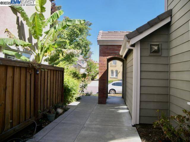 San Ramon, CA 94582,1132 Hoskins Ln