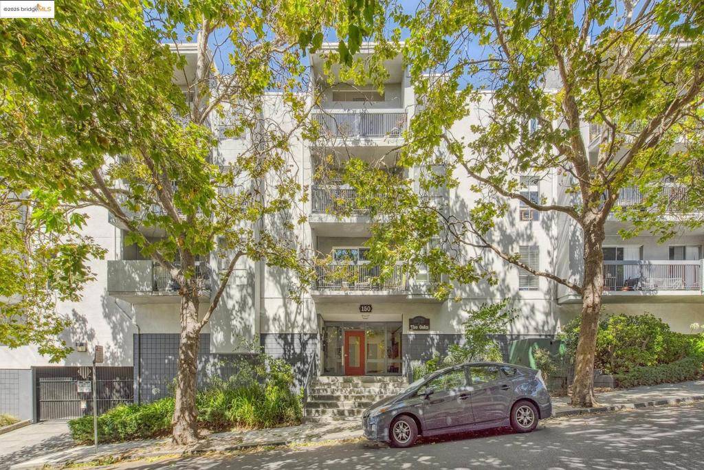 Oakland, CA 94611,150 Pearl St #212