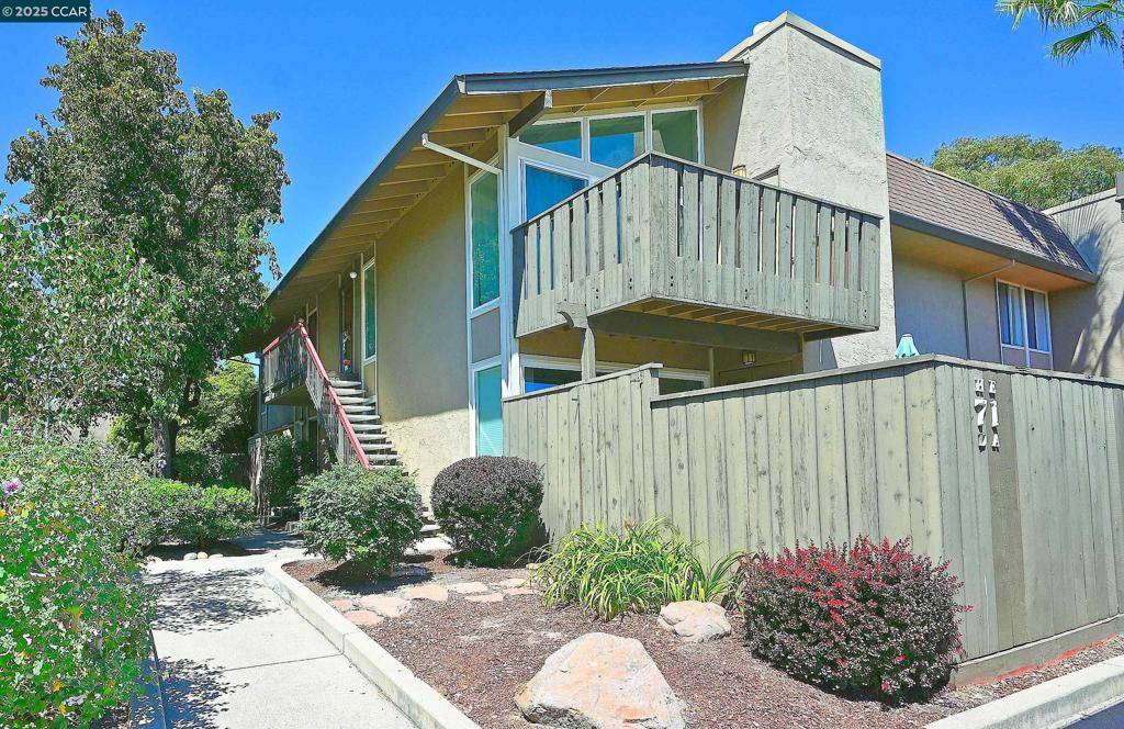 Pleasant Hill, CA 94523,71 Massolo Dr #E