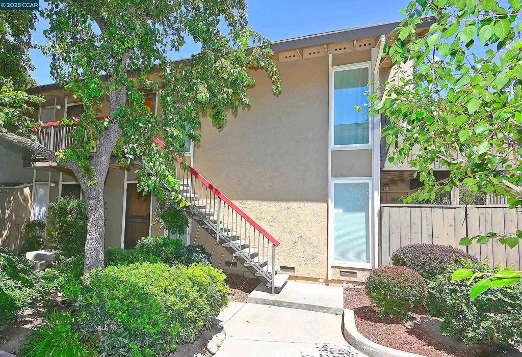 Pleasant Hill, CA 94523,71 Massolo Dr #E