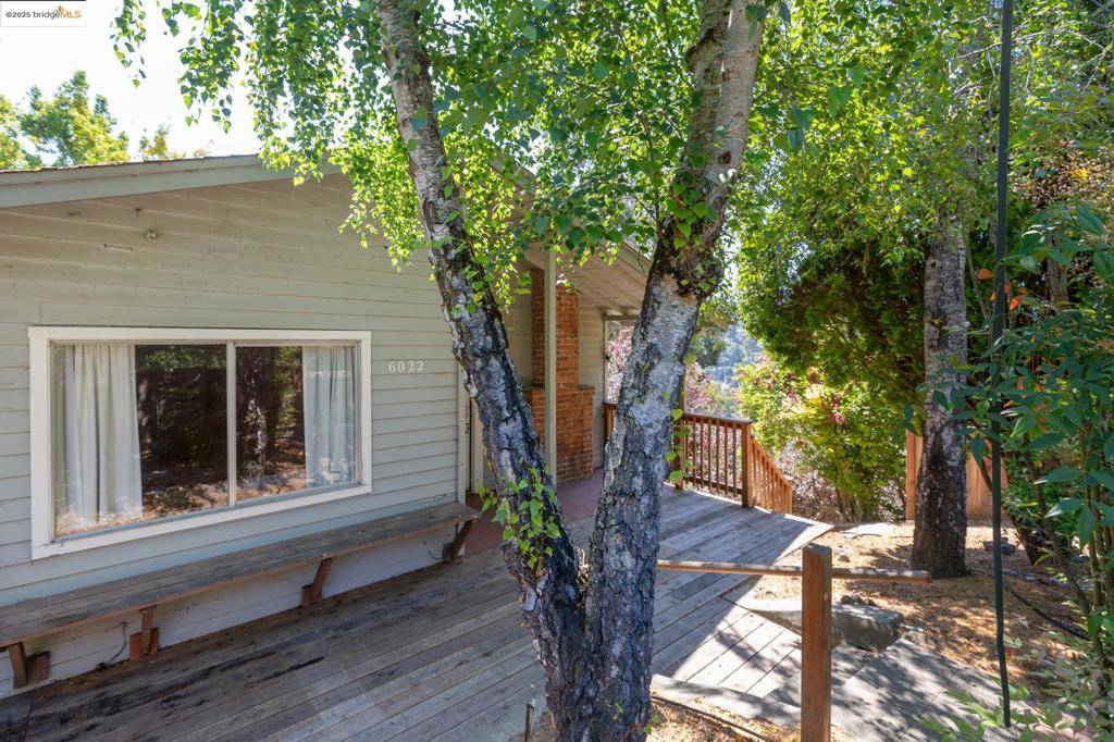 Oakland, CA 94611,6022 Merriewood Dr