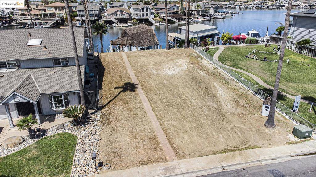 Discovery Bay, CA 94505,910 Discovery Bay Blvd