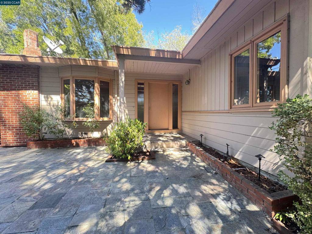 Lafayette, CA 94549,919 Janet Ln