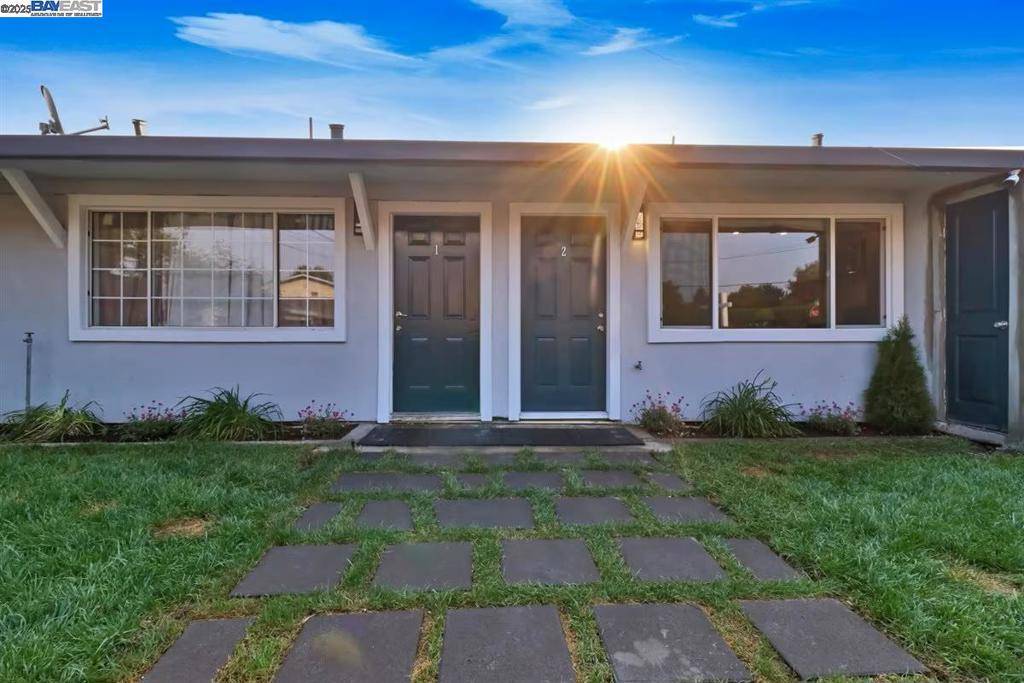East Palo Alto, CA 94303,2118 Addison Ave