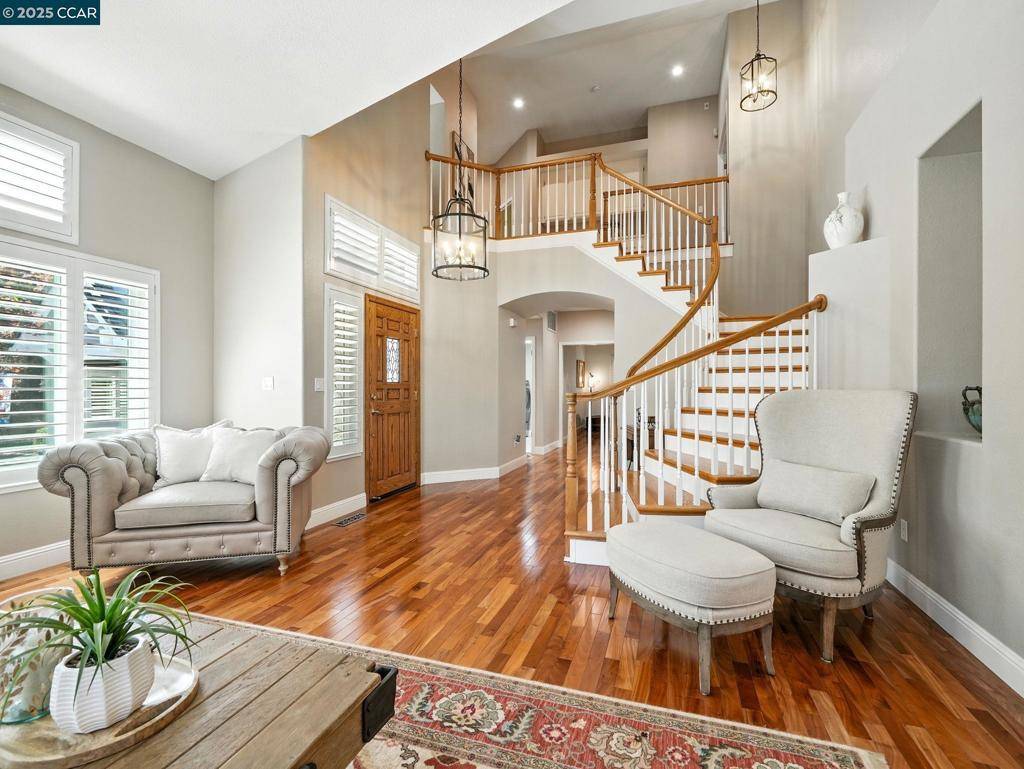 Clayton, CA 94517,3052 Miwok Way