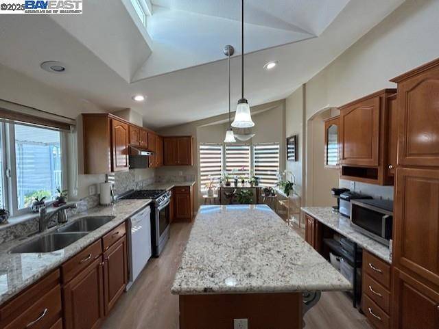 Hayward, CA 94545,1200 W Winton #71