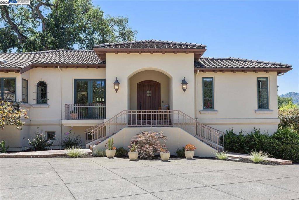 Danville, CA 94526,859 El Pintado Rd