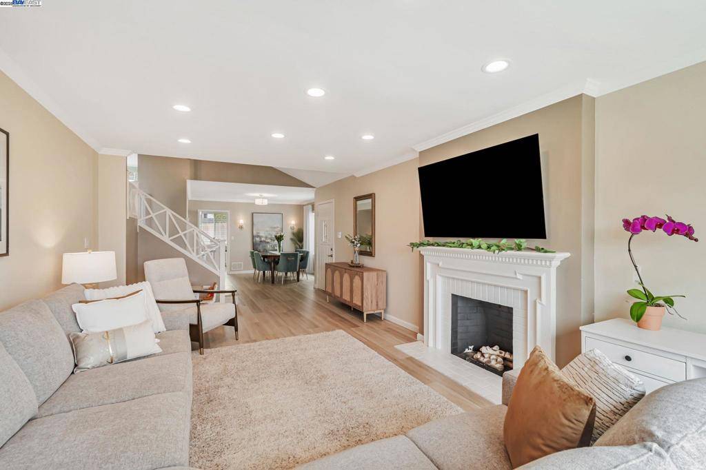 Daly City, CA 94015,59 Weston