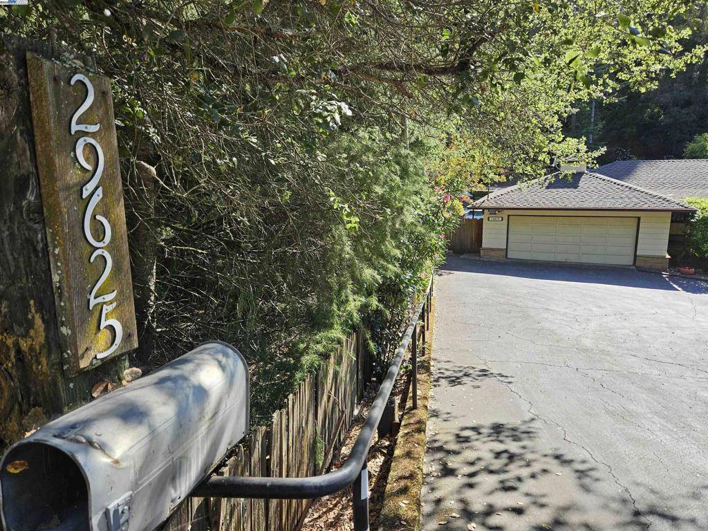 Castro Valley, CA 94552,29625 Palomares Rd