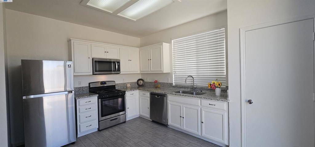 Delhi, CA 95315,16712 Sheffield St