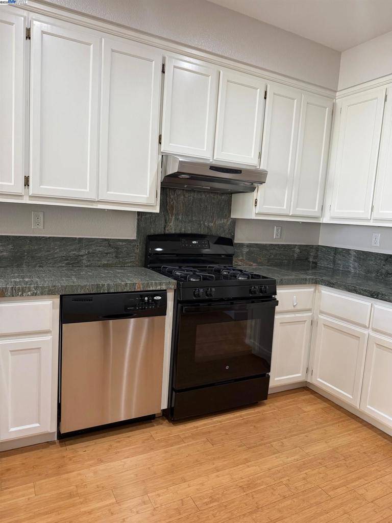 San Ramon, CA 94583,1230 Sutter Creek Ln