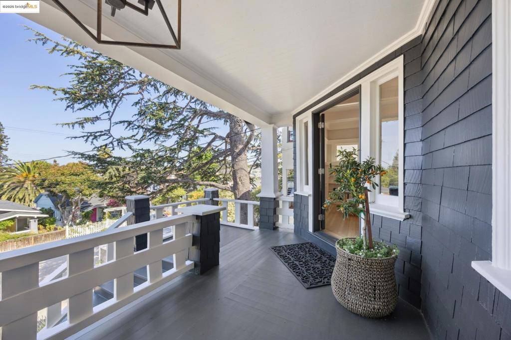Oakland, CA 94602-1621,3936 Elston Ave.