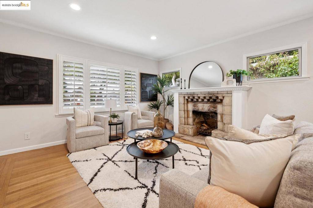 Berkeley, CA 94702,1313 Derby ST